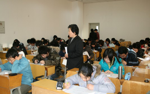 蔺老师巡视考场